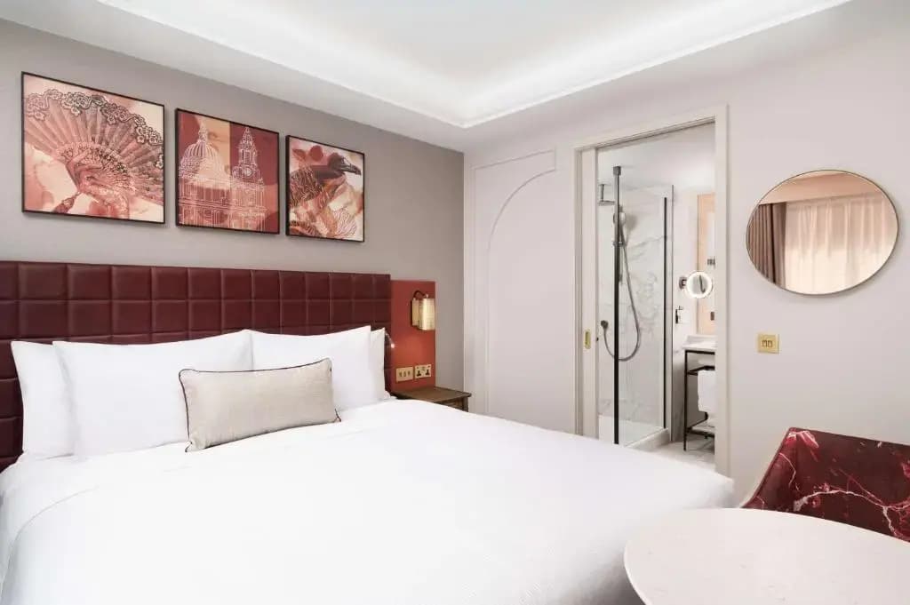 Superior Double room full double bed