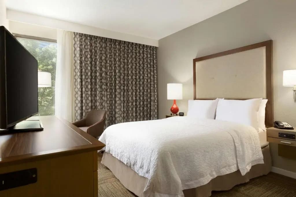 Deluxe Double room full double bed