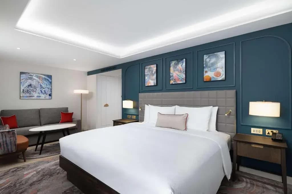 Double Junior Suite with view full double bed