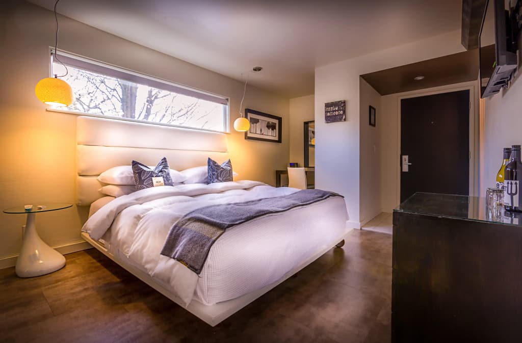 Dream Double Suite full double bed