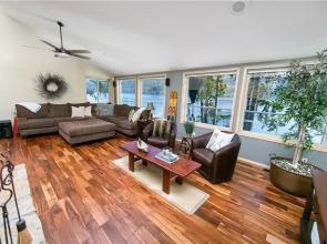 Far Summit Lake House - Three Bedroom Home