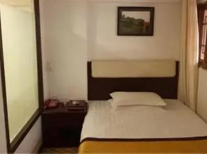 Wudangshan Yinjie Holiday Inn