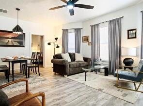 Modern Comfort 2 Bedrooms