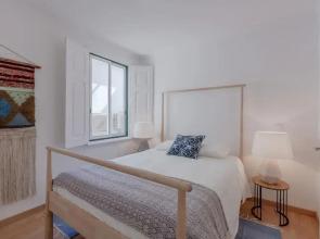 Bright & Spacious W/ Orange Tree Patio by TimeCooler