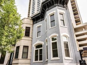 Gold coast villa with free parking garage sleeps 10