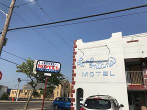 La Fontana Motel