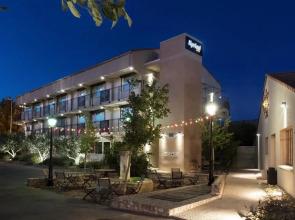 Hôtel Kyriad Avignon - Le Pontet