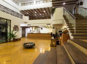 Shangri-La Village Resort