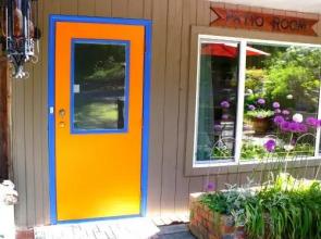 At Nautica Tigh Bed & Breakfast