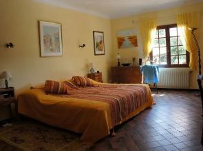 Charming Holiday Home in Tourtour, Provence With Garden