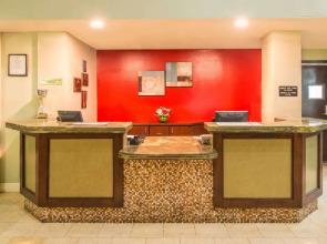 Ramada by Wyndham West Sacramento Hotel and Suites