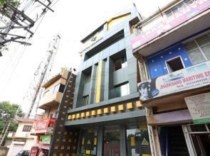 OYO 3063 Crystal Residency