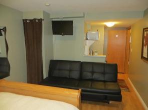 Caruso's Accommodation