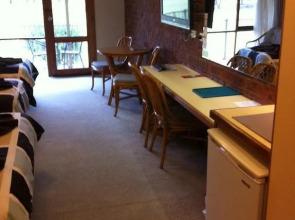 Tooleybuc Club Motor Inn