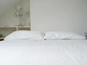 Little Suite - Eugène