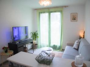 Superbe appartement avec parking prive et entrée autonome