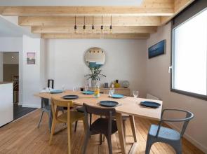 Ernestine by Cocoonr