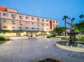Ramada West Sacramento Hotel and Suites