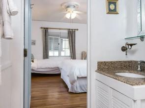 Belle Caruso - Beautiful Boutique, Walk To Beach 1 Bedroom Hotel Room