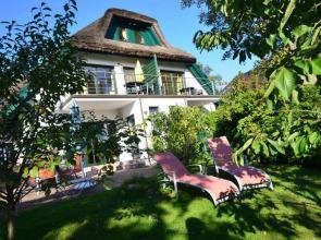 Eck-Reethaus-Sturmhaube