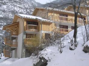 Le Hameau SPA & PISCINE appartement 2 pieces 4pers by Alpvision Residences