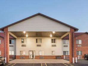 Super 8 by Wyndham Monmouth IL