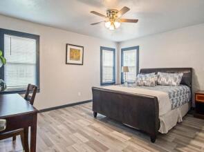 Comfy House With Fenced Yard Near Plaza Dist