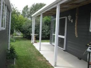 8076 Bed and Breakfast