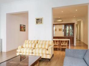 Callao Apartment II 4BR 3BT