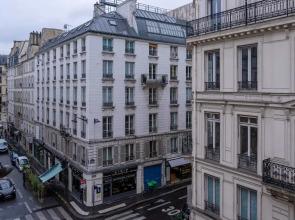 Design Apartment Close to Opera