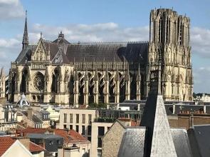 Appartement centre ville - Vue Cathédrale - 33