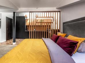 Stylish and Modern Cathedral Square Studio