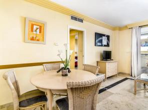 Banana Beach Sea And Mountain Views 305