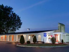 Rodeway Inn & Suites