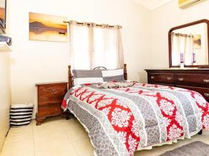 Ocho Rios Emerald 2 Bed 10 mins ocho Rios 24hrs Hot Water Wi fi