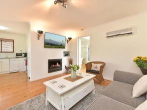 Olive Grove Villa 3 - Suite with large Bath