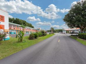 Howard Johnson by Wyndham Ocala FL I-75