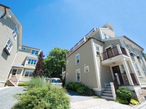 The Newport Lofts - 548 Thames Street