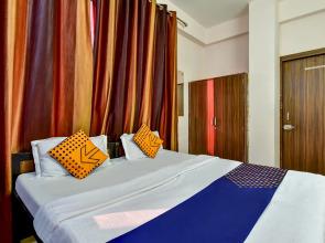 OYO Flagship 75749 Royal Residency