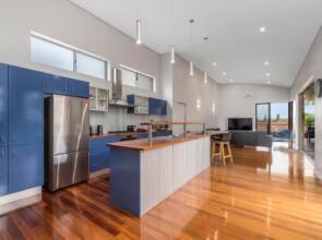 Chriscross Retreat 9 Cross Street