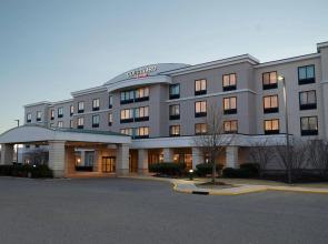 Courtyard by Marriott Republic Aprt Long Island/Farmingdale