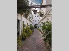 Castilla Triana Courtyard by Valcambre