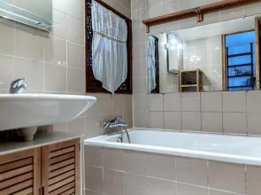 Montmartre Apartments Chagall