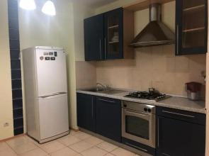 3-Kh Komnatnaia V Tsentre