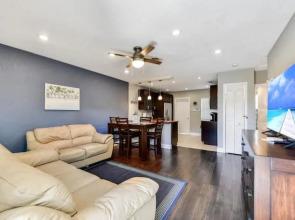 Stylish Duplex Apartment On Canal