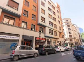 BILBAO VOLANTIN II with jacuzzi by Aston Rentals