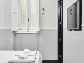 SERRANO GOLDEN MILE II, by Presidence Rentals