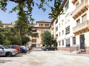 Bright & Elegant City Centre 3 BR Apart