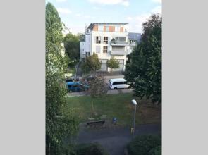 bahnhofsnahe, ruhige und sonnige 2 Zimmerwohnung im Dichterviertel (bis 4 Personen)