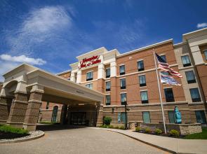 Hampton Inn & Suites Mishawaka/South Bend at Heritage Square